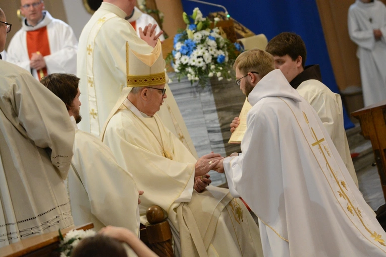 Święcenia kapłańskie u franciszkanów