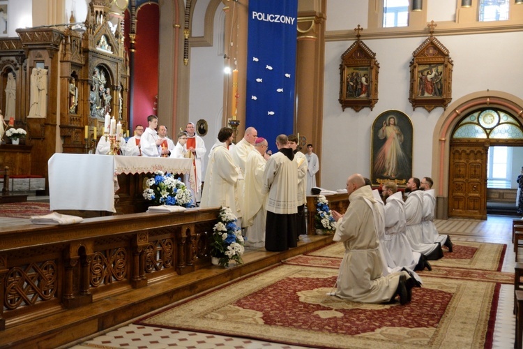 Święcenia kapłańskie u franciszkanów