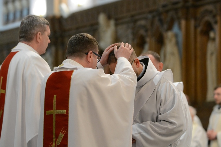 Święcenia kapłańskie u franciszkanów