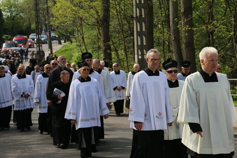 Wyszogród. Pogrzeb ks. kan. Zenona Glicnera (1939-2024)