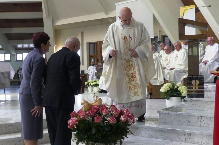 Złoty jubileusz kapłaństwa ks. prał. Stanisława Wawrzyńczyka z Aleksandrowic