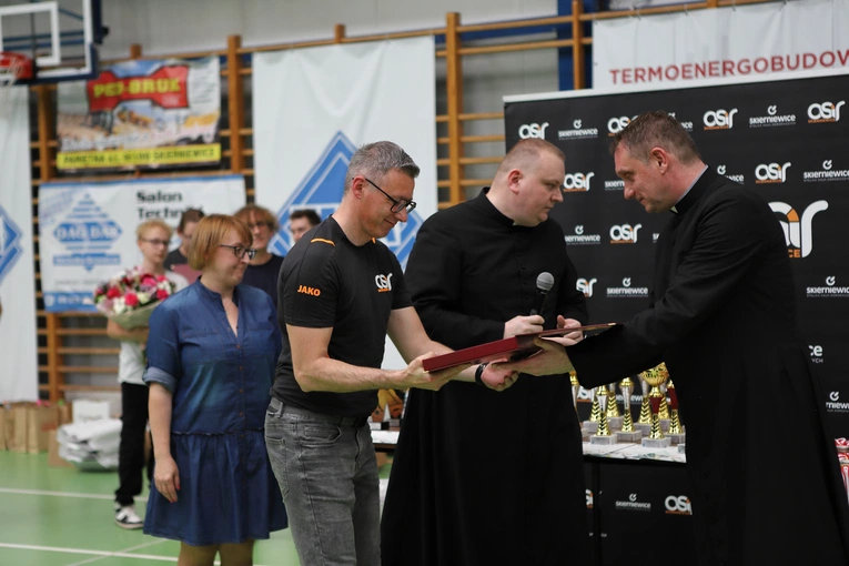 XX Grand Prix Diecezji Łowickiej LSO w Piłce Nożnej Halowej o Puchar Biskupa Administratora Apostolskiego Wojciecha T. Osiala