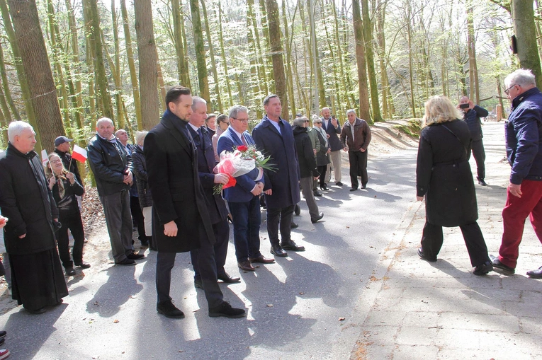 Apel pamięci na Górze Chełmskiej