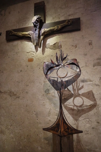 Prace prof. Wincentego Kućmy na wystawie w Sandomierzu