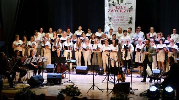 Koncert uwielbienia "Jezus zwyciężył"