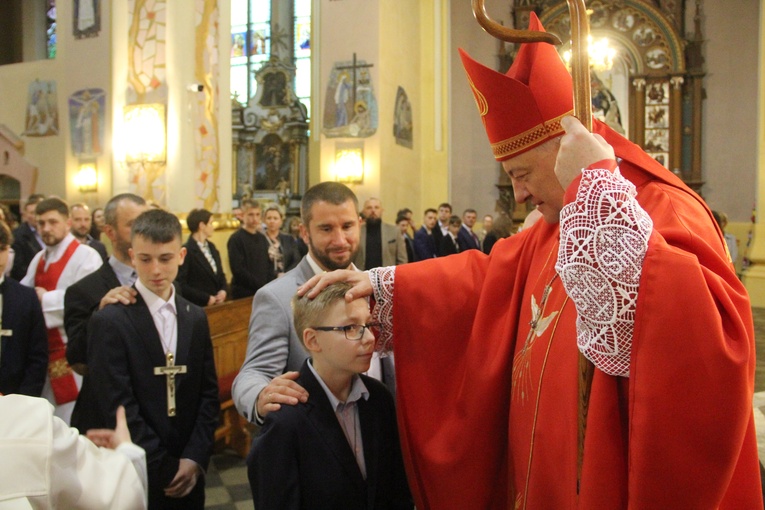 Bierzmowanie w Porąbce Uszewskiej 2024