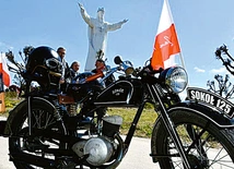 Spotkanie to także okazja do wymiany doświadczeń motocyklowych.