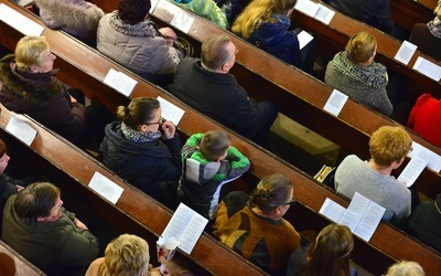 Ilu jest katolików w Polsce? – analiza danych ze spisu powszechnego