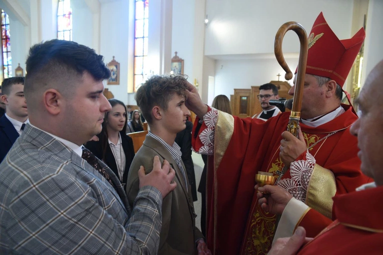 Bierzmowanie w Mielcu-Rzochowie 2024