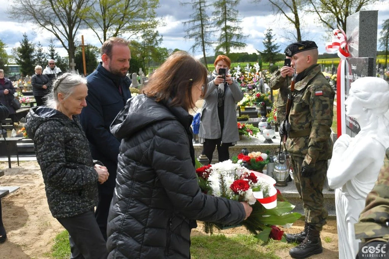 W Niegosławicach odsłonięto Pomnik Życia