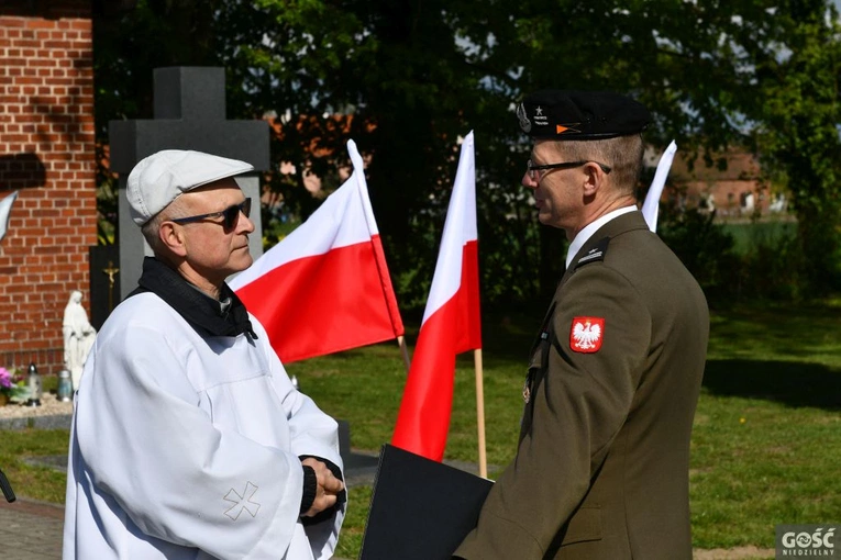 W Niegosławicach odsłonięto Pomnik Życia