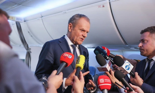 Tusk: Sytuacja na froncie jest krytyczna; najbliższe tygodnie mogą rozstrzygnąć o losach wojny