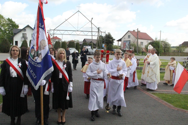 Dulcza Wielka. Nadanie szkole imienia