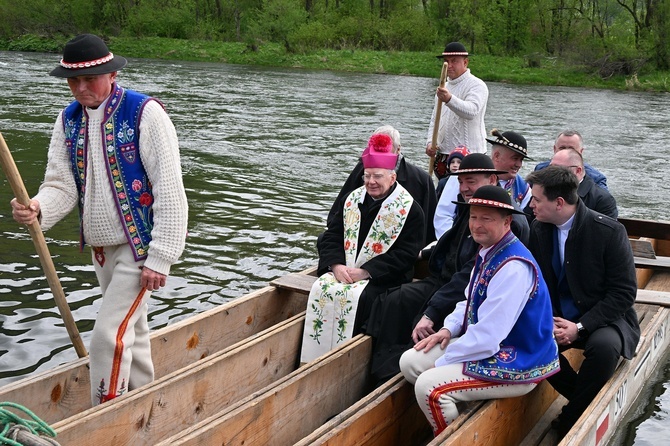 Początek sezonu flisackiego 