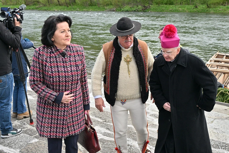 Początek sezonu flisackiego 