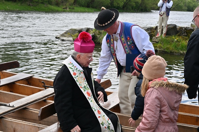 Początek sezonu flisackiego 