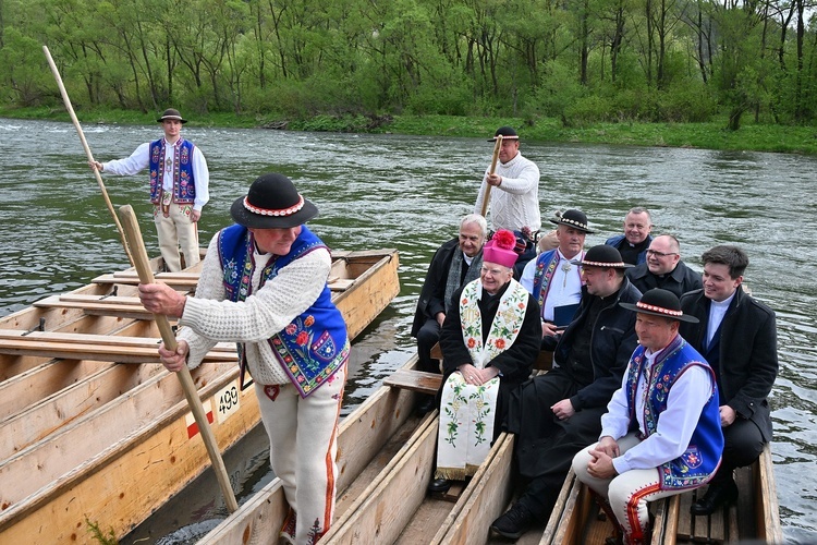 Początek sezonu flisackiego 