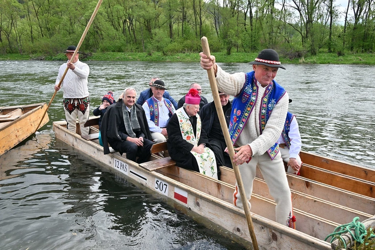 Początek sezonu flisackiego 