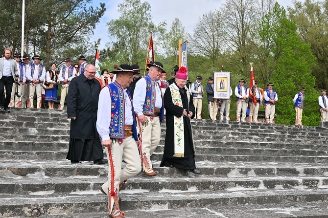 Początek sezonu flisackiego 