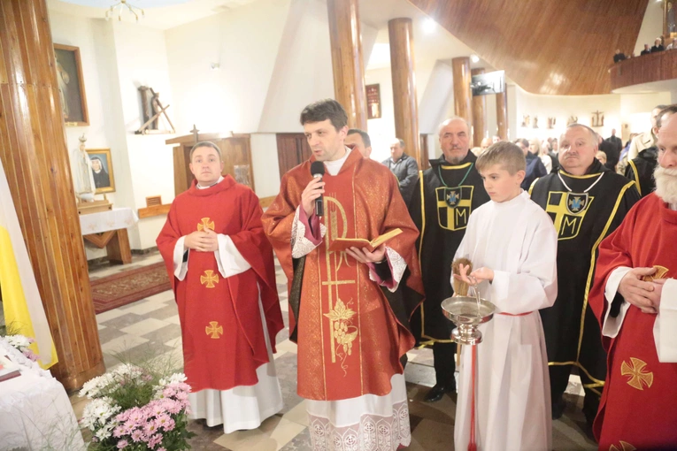 Rozpoczęcie peregrynacji obrazu bł. rodziny Ulmów w parafii Tęgoborze