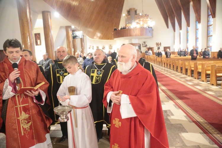 Rozpoczęcie peregrynacji obrazu bł. rodziny Ulmów w parafii Tęgoborze