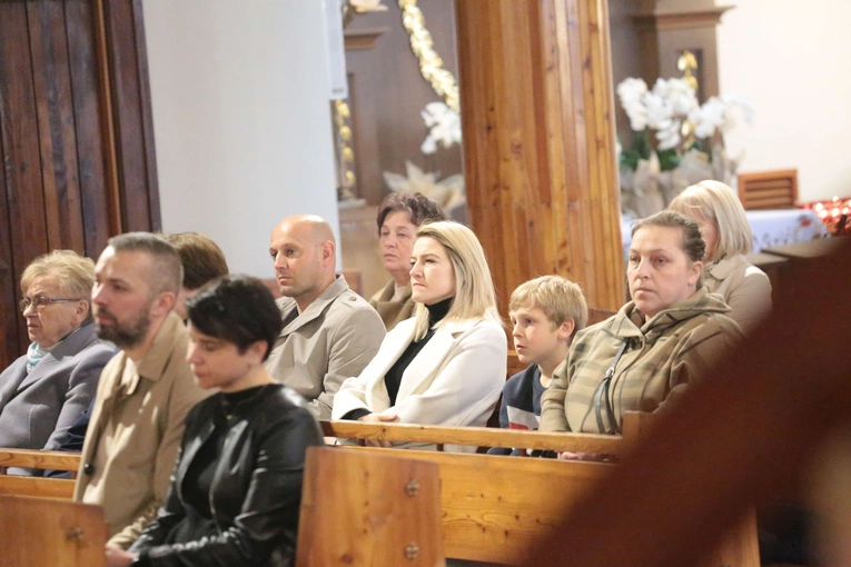 Rozpoczęcie peregrynacji obrazu bł. rodziny Ulmów w parafii Tęgoborze