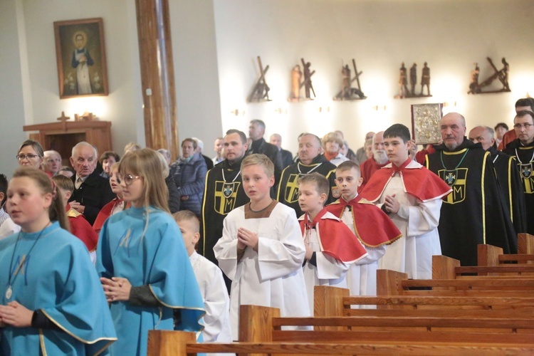 Rozpoczęcie peregrynacji obrazu bł. rodziny Ulmów w parafii Tęgoborze