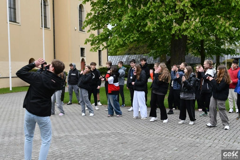 Rekolekcje dla młodzieży przygotowującej się do bierzmowania