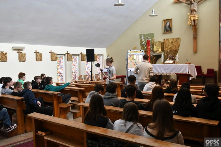 Rekolekcje dla młodzieży przygotowującej się do bierzmowania