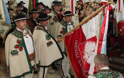 Zaskale k. Nowego Targu. Związek Podhalan ze sztandarem