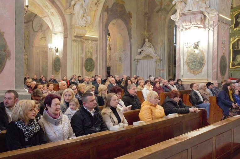 Koncert paschalny na zakończenie warsztatów muzyczno-liturgicznych w Głogówku