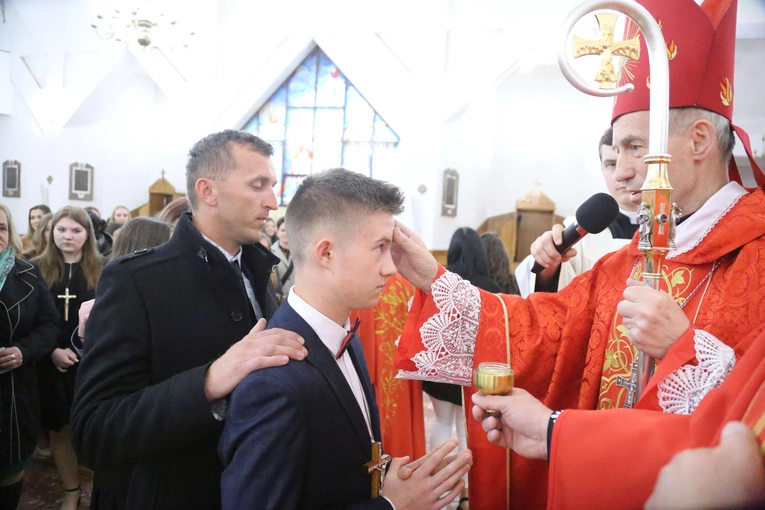 Bierzmowanie w Chomranicach 2024