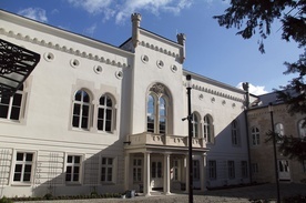 Odrestaurowany pałac hrabiego von Pücklera z 1857 roku – nowa siedziba muzeum. 
