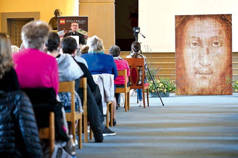 Bp Piotr Przyborek mówił o świadkach Chrystusa.