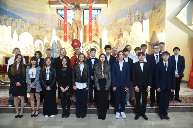 Bierzmowanie w parafii św. Heleny w Nowym Sączu 2024