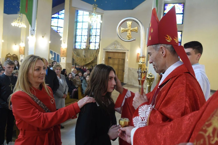 Bierzmowanie w parafii św. Heleny w Nowym Sączu 2024