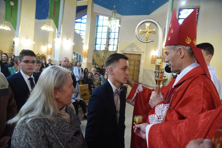 Bierzmowanie w parafii św. Heleny w Nowym Sączu 2024