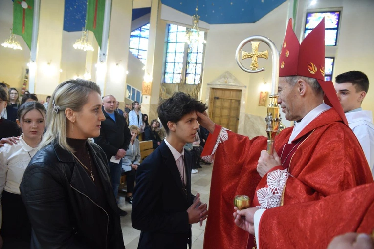 Bierzmowanie w parafii św. Heleny w Nowym Sączu 2024