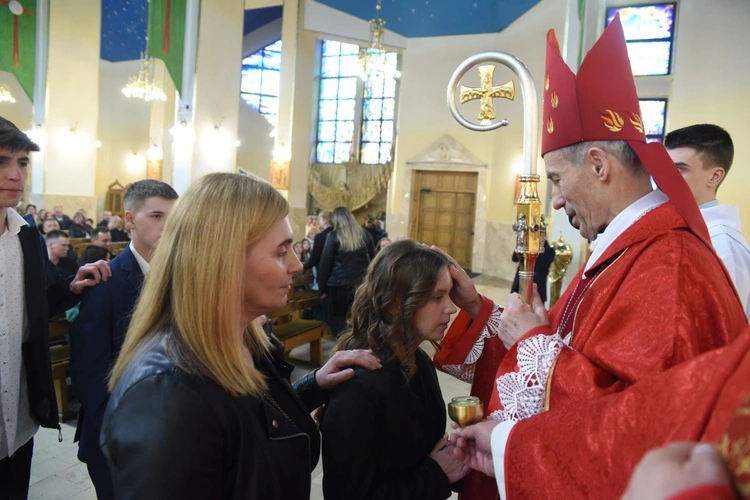 Bierzmowanie w parafii św. Heleny w Nowym Sączu 2024