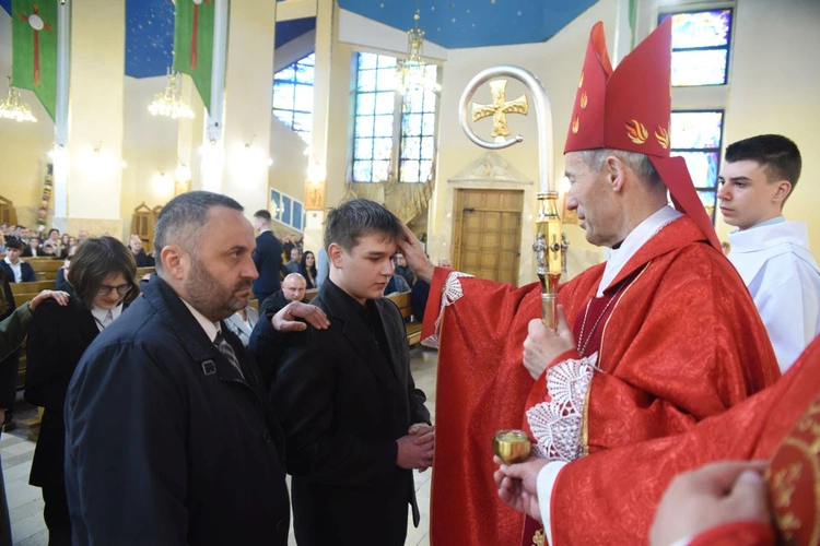Bierzmowanie w parafii św. Heleny w Nowym Sączu 2024