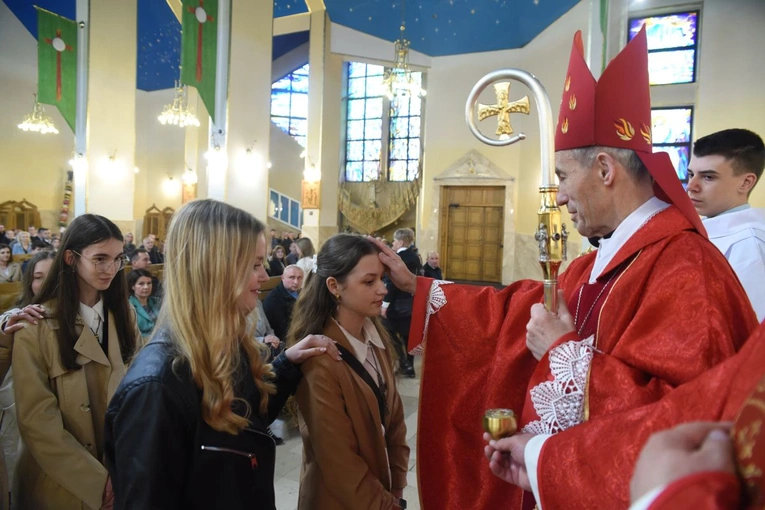 Bierzmowanie w parafii św. Heleny w Nowym Sączu 2024
