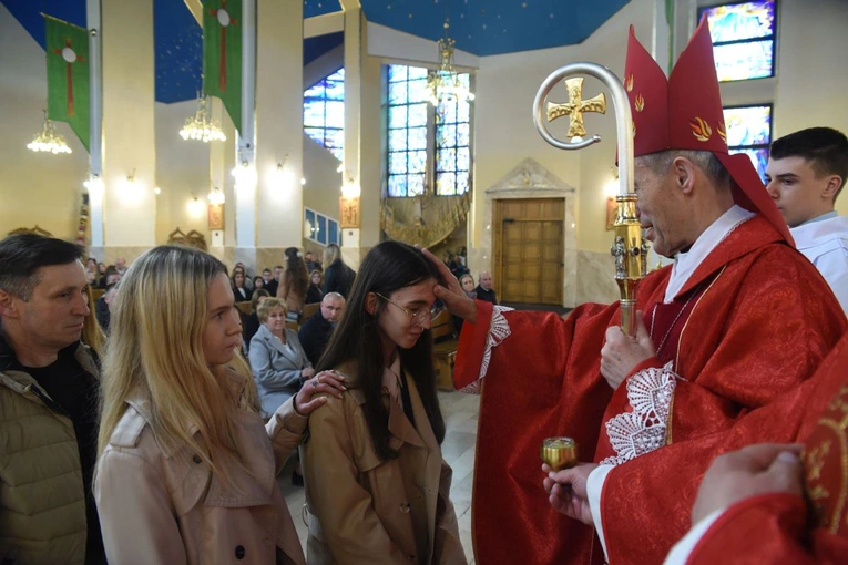 Bierzmowanie w parafii św. Heleny w Nowym Sączu 2024