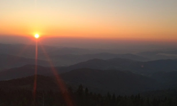 Głos się rozchodzi - Psalm 19