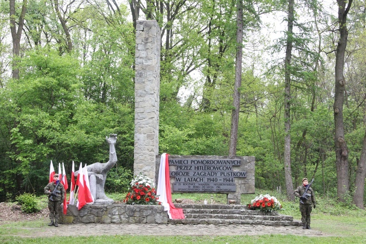 Góra Śmierci w 80. rocznicę likwidacji niemieckich obozów