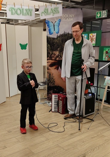 Stacja Dialog. Wiosenny Dolny Śląsk