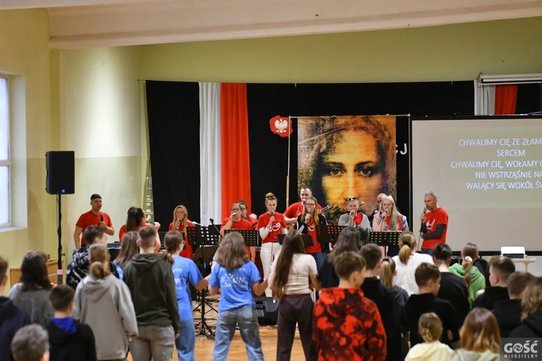 Otyń. Spotkanie w ramach prjektu "Młodzi w Kościele"