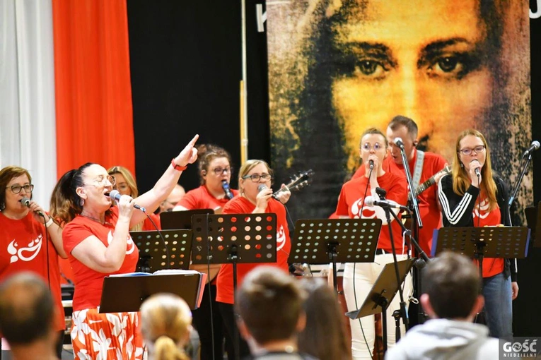 Otyń. Spotkanie w ramach prjektu "Młodzi w Kościele"