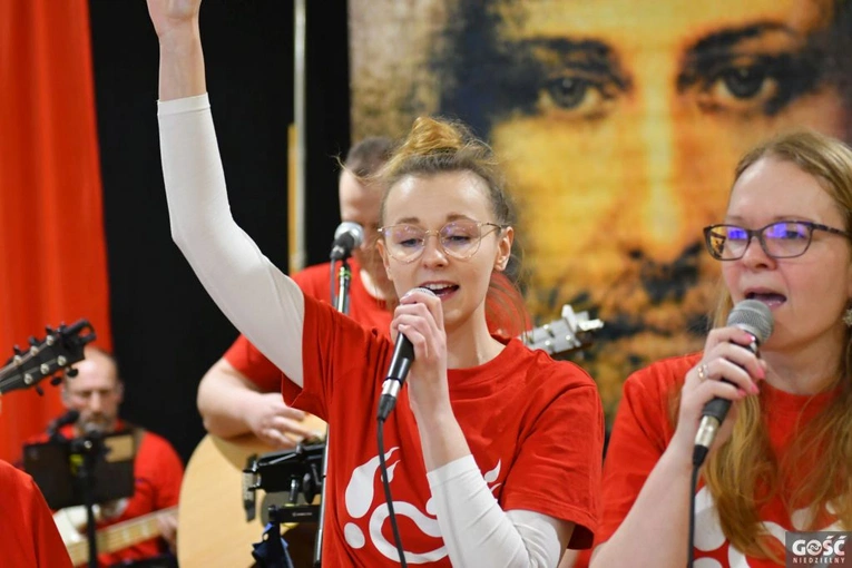 Otyń. Spotkanie w ramach prjektu "Młodzi w Kościele"