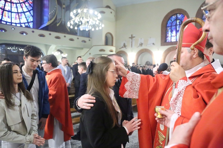 Bierzmowanie w Nowym Sączu u Niepokalanej 2024