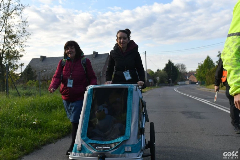 Pielgrzymka powołaniowa do Rokitna